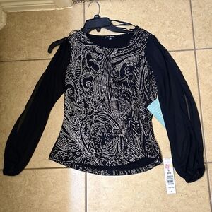 Long sleeve shirt - sleeves are slited